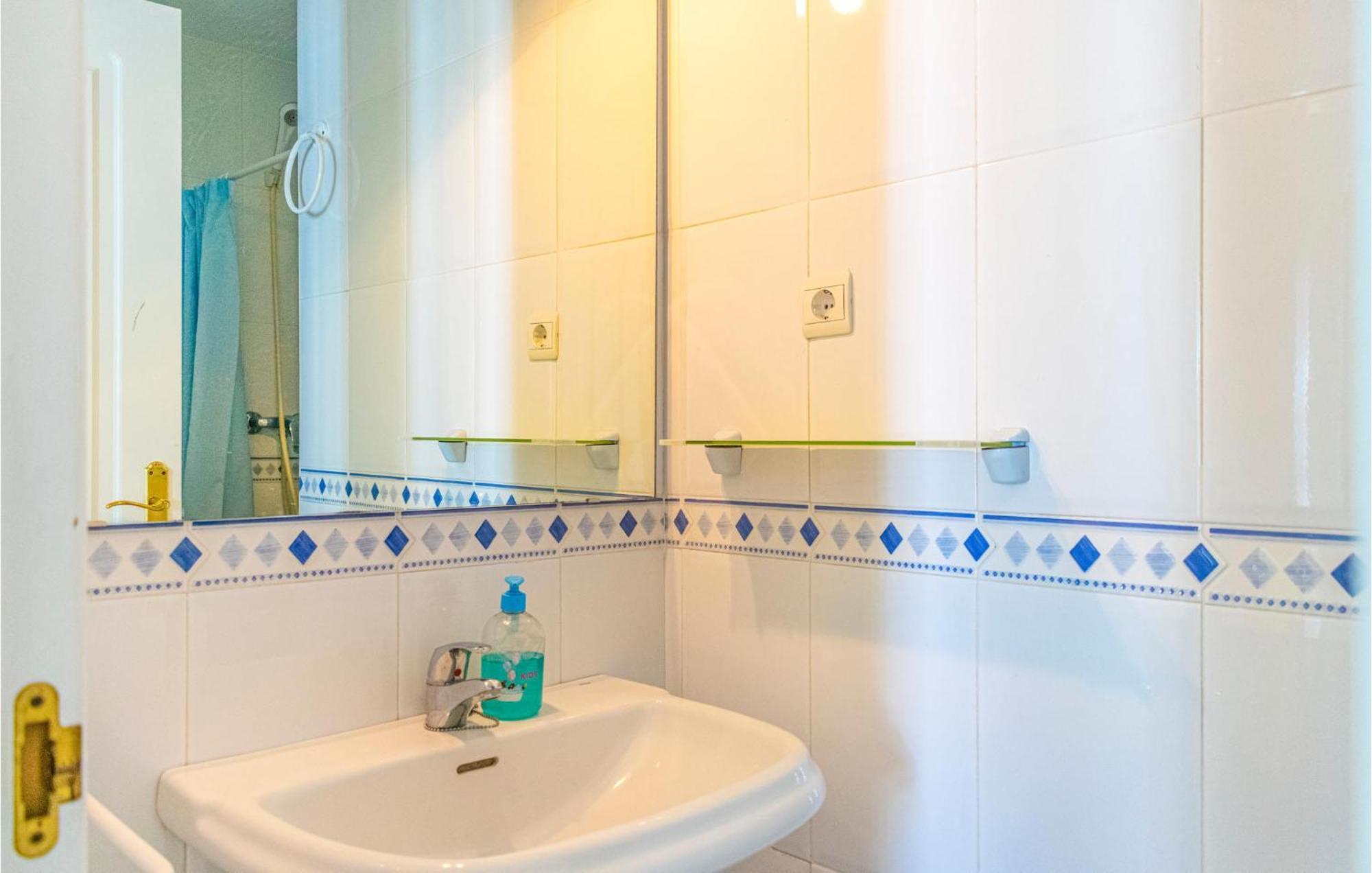 Lovely Apartment In Marbella With Kitchenette מראה חיצוני תמונה