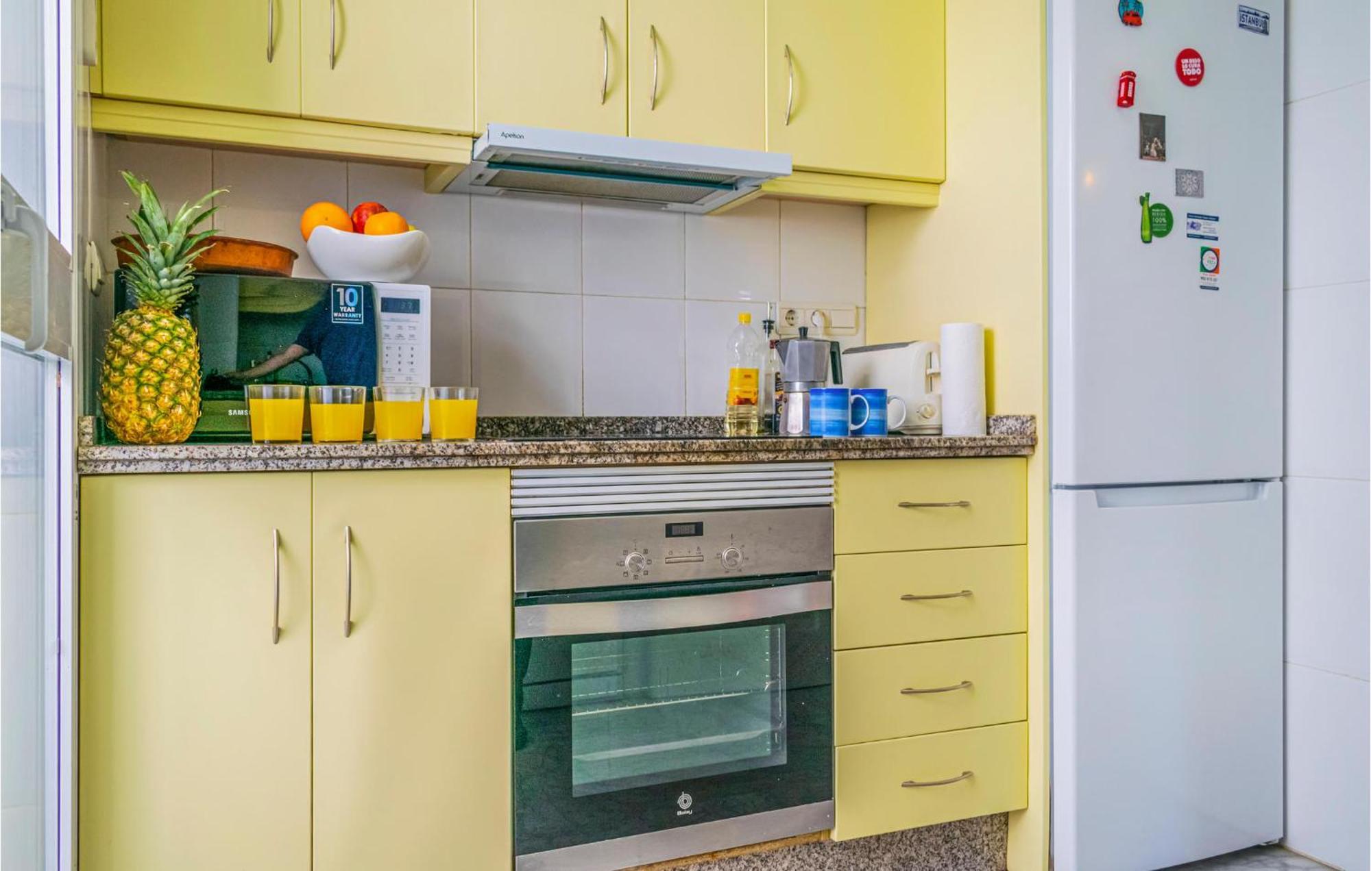 Lovely Apartment In Marbella With Kitchenette מראה חיצוני תמונה