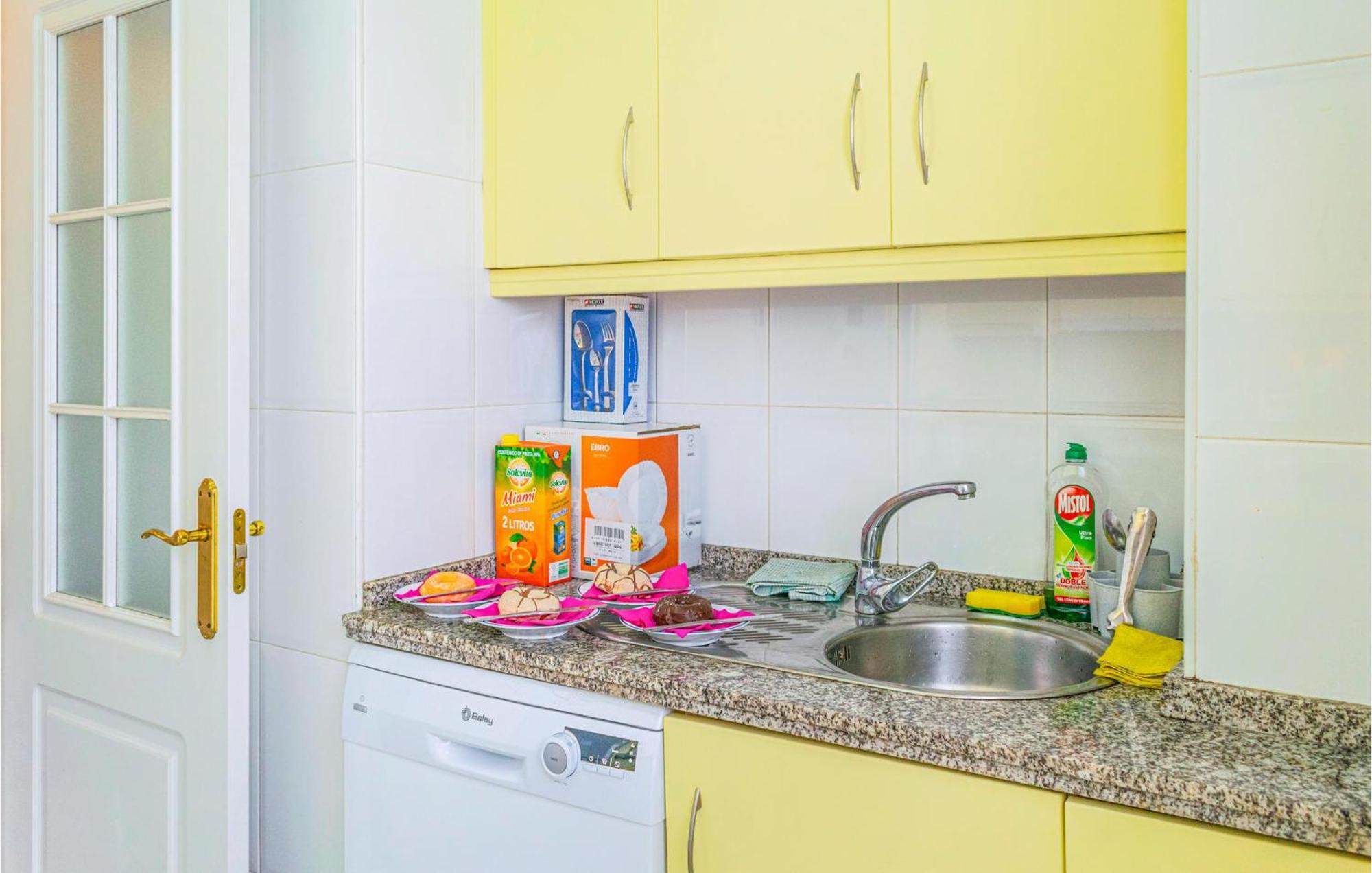 Lovely Apartment In Marbella With Kitchenette מראה חיצוני תמונה
