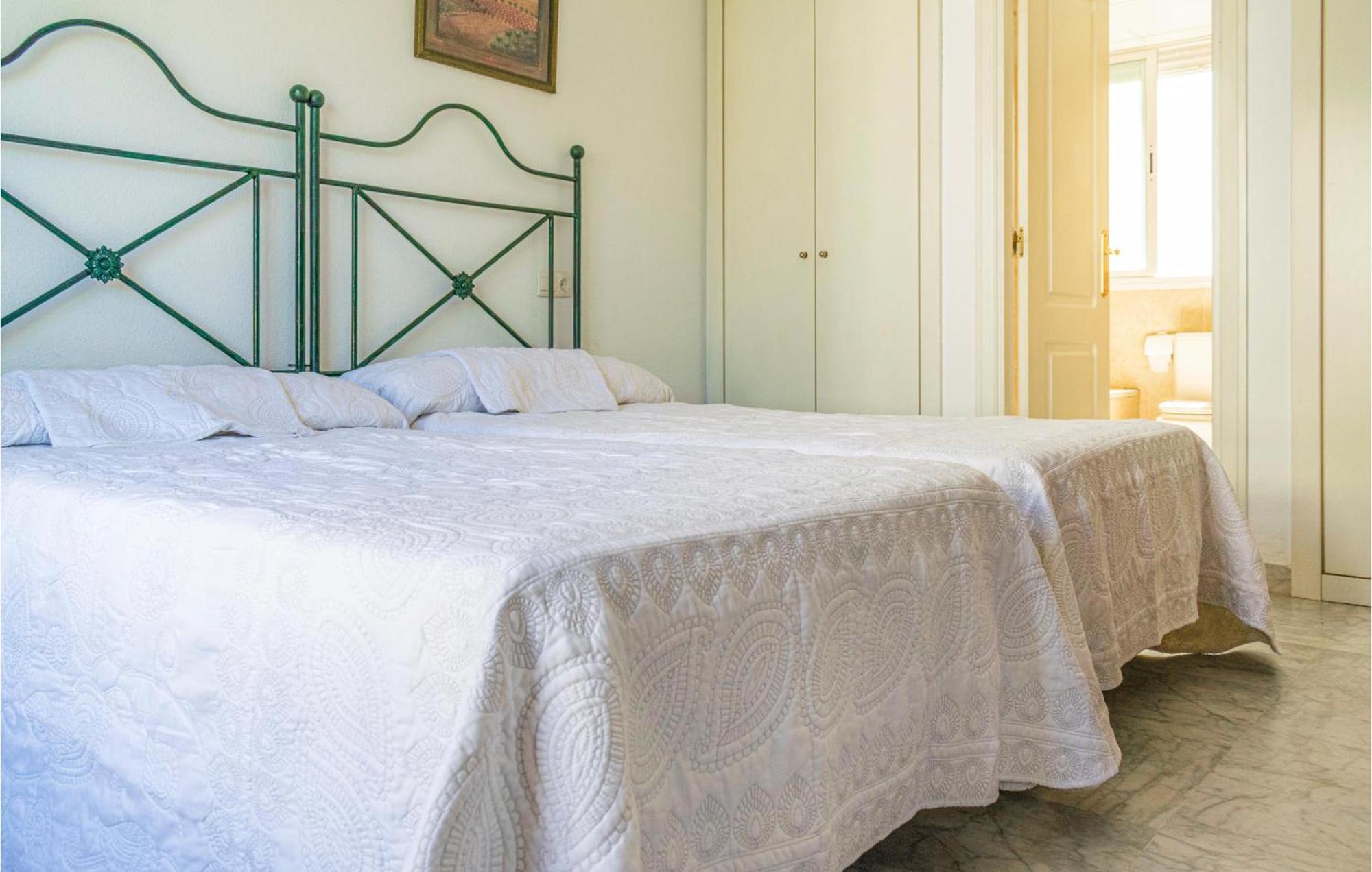 Lovely Apartment In Marbella With Kitchenette מראה חיצוני תמונה