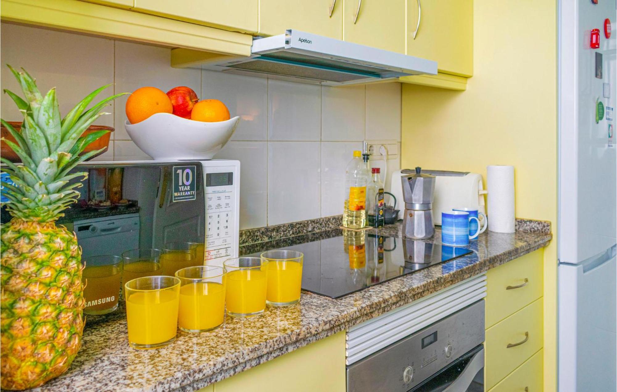 Lovely Apartment In Marbella With Kitchenette מראה חיצוני תמונה
