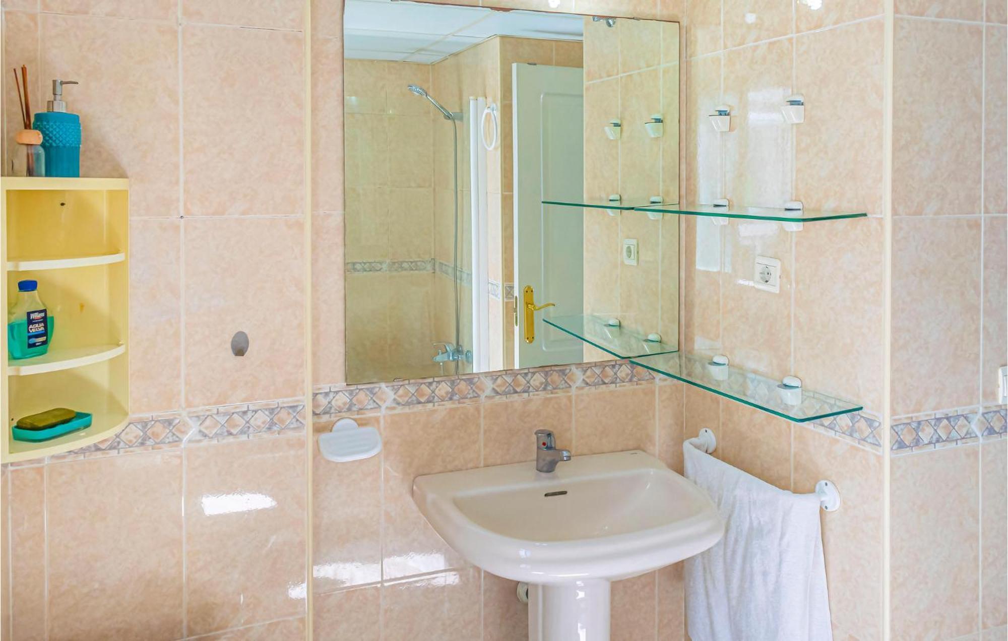 Lovely Apartment In Marbella With Kitchenette מראה חיצוני תמונה